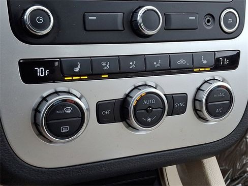 Used 2014 Volkswagen Eos Komfort image 15