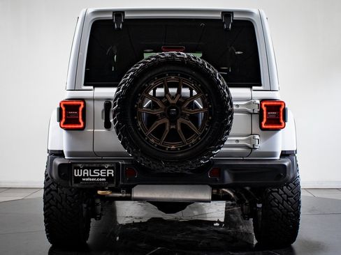 Used 2023 Jeep Wrangler Unlimited Rubicon 392 image 10