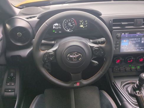 New 2026 Toyota GR86 YUZU Limited image 15