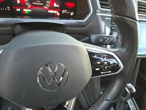 Used 2023 Volkswagen Tiguan SE R-Line image 20