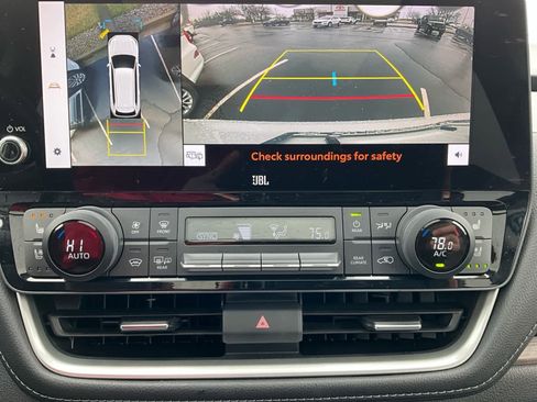 Used 2024 Toyota Grand Highlander Platinum image 17