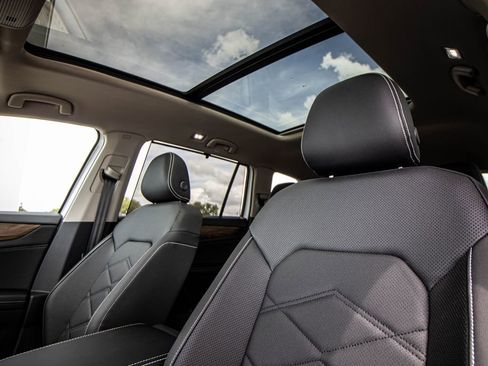 New 2026 Volkswagen Atlas SE FWD image 50