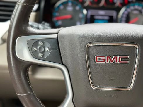 Used 2017 GMC Yukon XL SLE w/ SLE Value Package image 16