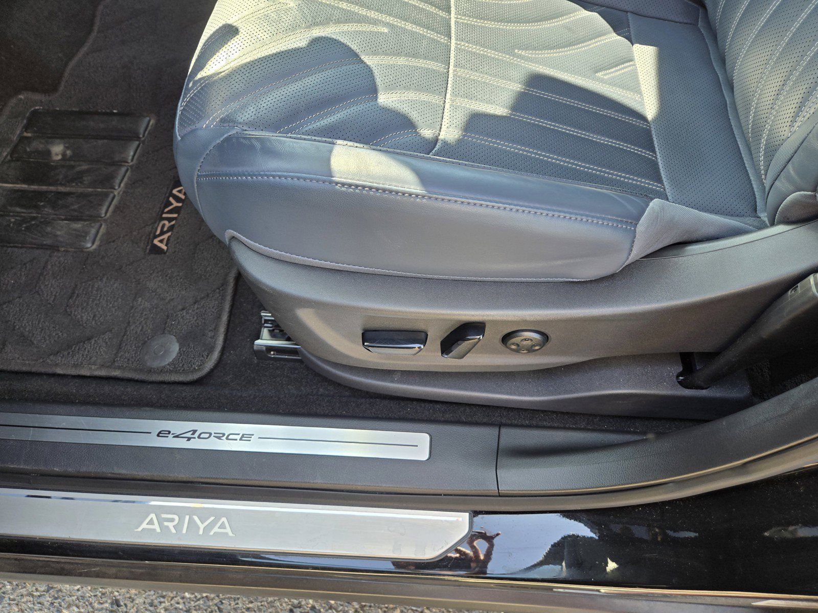 Certified 2024 Nissan Ariya AWD image 14