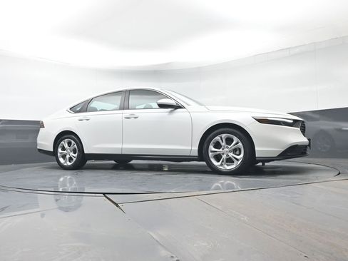 Certified 2024 Honda Accord LX image 29