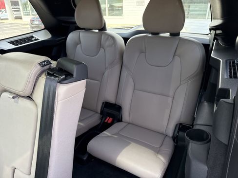 New 2026 Volvo XC90 T8 Ultra w/ Protection Package Premier image 15