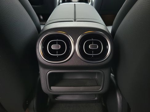 Certified 2026 Mercedes-Benz GLC 300 image 11