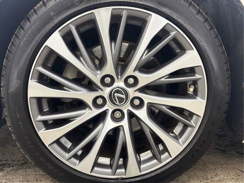 Used 2019 Lexus ES 350 w/ Premium Package image 32