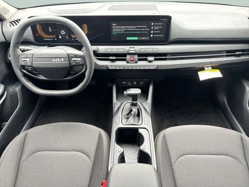New 2026 Kia K4 FWD image 12