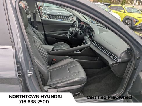 Certified 2023 Hyundai Elantra Limited FWD image 37