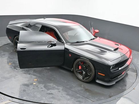 Used 2016 Dodge Challenger SRT Hellcat image 79