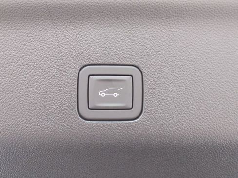 New 2026 GMC Yukon Elevation AWD/4WD image 32