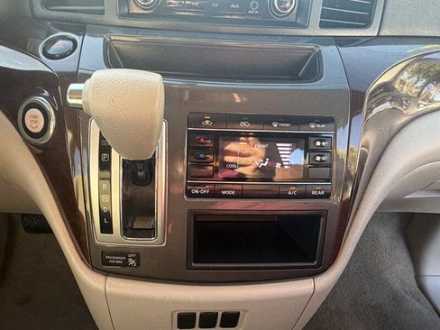 Used 2015 Nissan Quest S FWD image 18