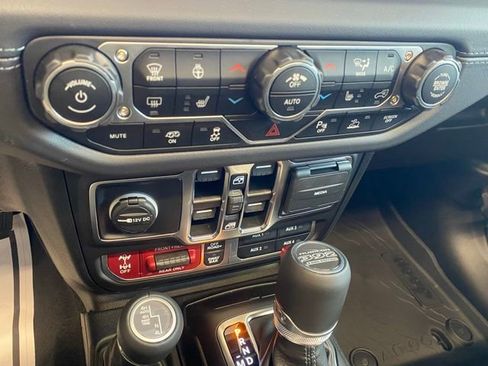 New 2025 Jeep Wrangler Unlimited Rubicon 392 image 23