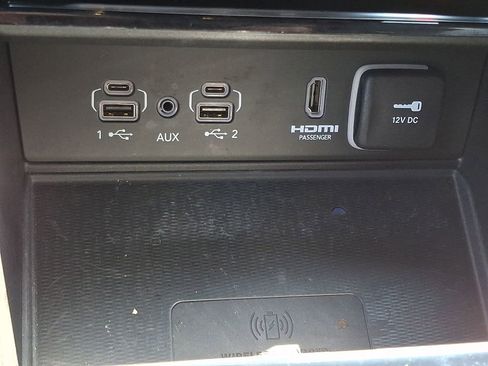 Used 2023 Jeep Grand Cherokee Trailhawk w/ Luxury Tech Group III image 25