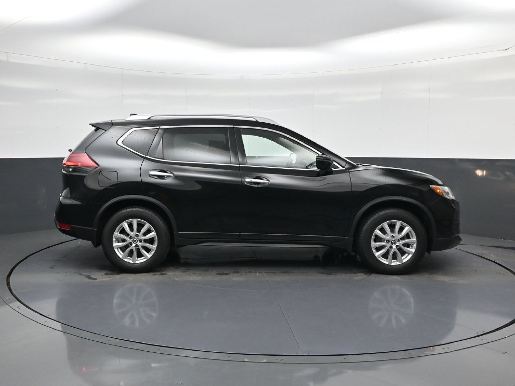 Used 2019 Nissan Rogue SV AWD/4WD image 11