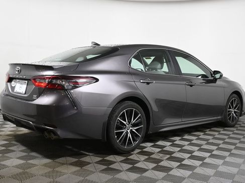 Used 2024 Toyota Camry SE image 10