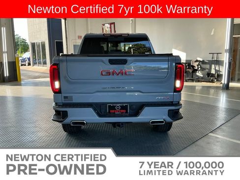 Used 2024 GMC Sierra 1500 AT4 w/ Technology Package AWD/4WD image 5