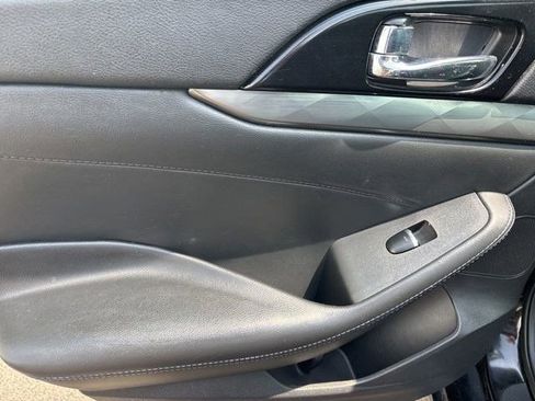 Used 2017 Nissan Maxima 3.5 SL FWD image 31