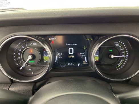 Used 2022 Jeep Wrangler Unlimited Sahara w/ Cold Weather Group image 24