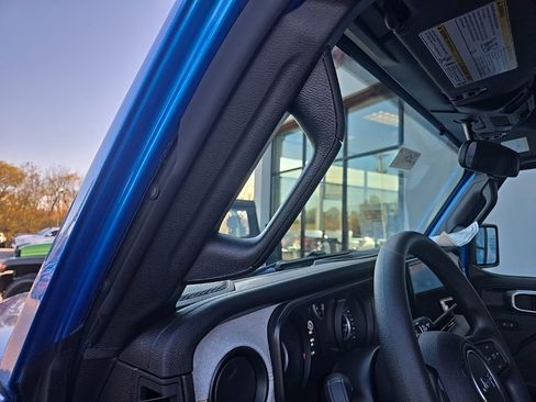 New 2026 Jeep Wrangler Sport AWD/4WD image 38