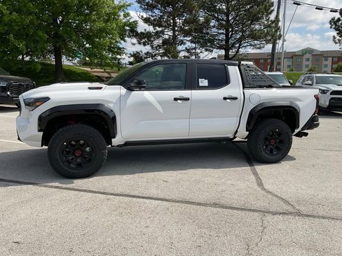 New 2026 Toyota Tacoma TRD Pro AWD/4WD image 3