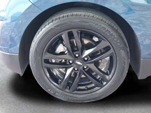 Used 2020 Chevrolet Equinox LT w/ Sport Edition image 9