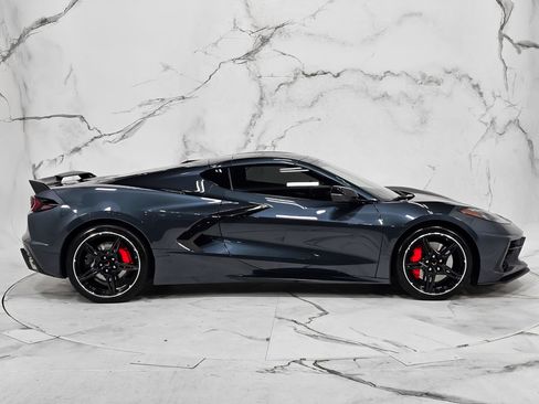 Used 2020 Chevrolet Corvette Stingray Preferred Cpe w/ 2LT Preferred Equipment Group RWD image 13
