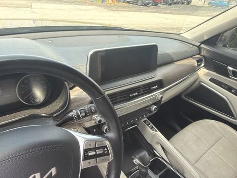Used 2022 Kia Telluride EX w/ EX Premium Package AWD/4WD image 28