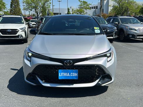 Used 2025 Toyota Corolla SE w/ SE Package FWD image 2