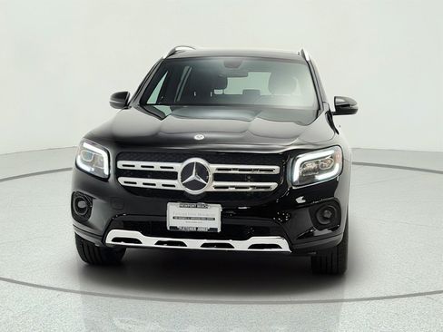 Used 2022 Mercedes-Benz GLB 250 image 2