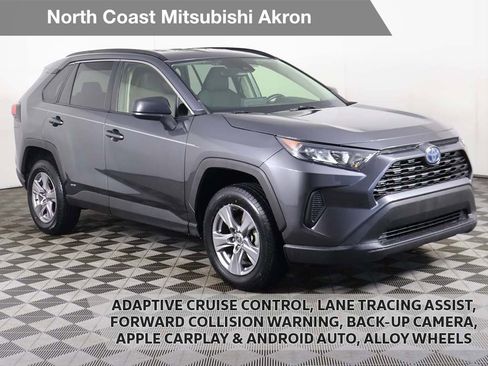 Used 2022 Toyota RAV4 LE image 1