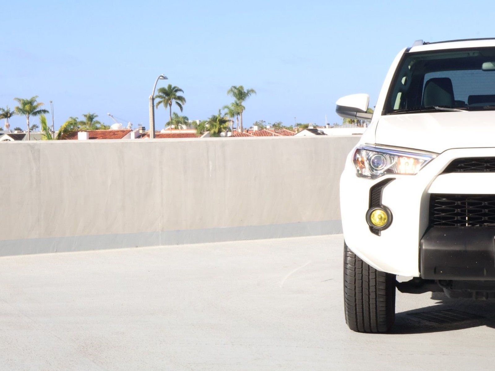 Used 2018 Toyota 4Runner SR5 w/ Preferred Accessory Package AWD/4WD image 12