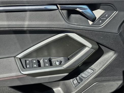 Used 2025 Audi Q3 2.0T Premium Plus w/ Premium Plus Package image 10