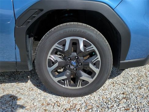 Used 2025 Subaru Forester Premium image 11