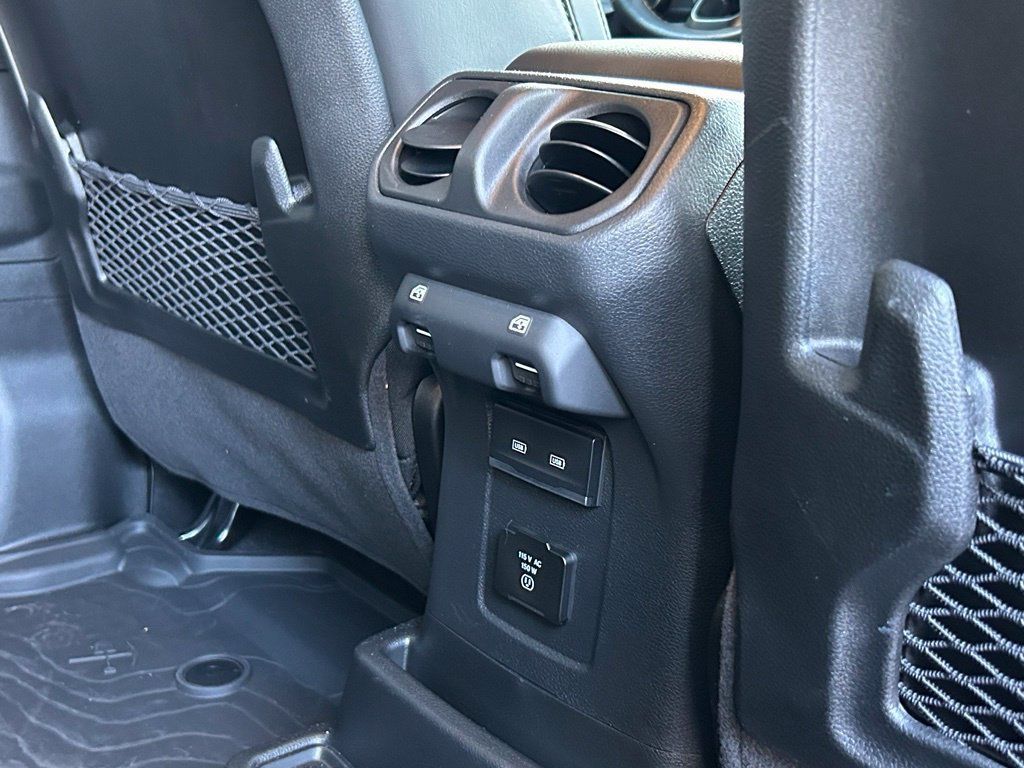 Used 2025 Jeep Wrangler Unlimited Rubicon 392 AWD/4WD image 39