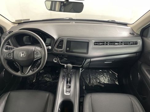 Used 2020 Honda HR-V Touring image 18