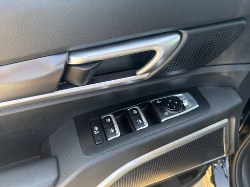 Used 2025 Kia Telluride S FWD image 14