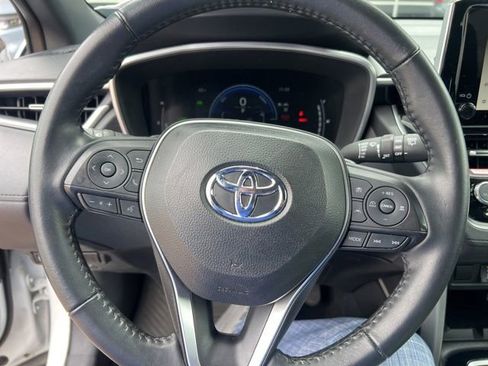 Used 2024 Toyota Corolla Cross AWD Hybrid w/ Convenience Package image 5
