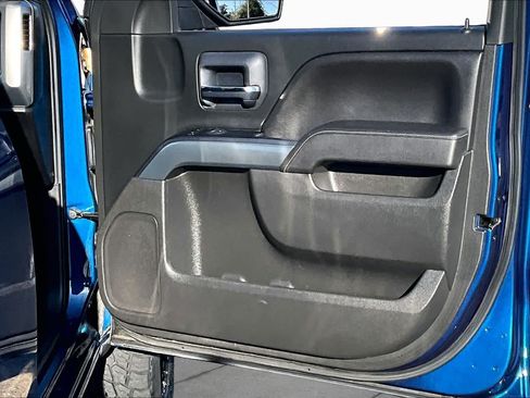 Used 2018 Chevrolet Silverado 1500 LT w/ All Star Edition AWD/4WD image 22