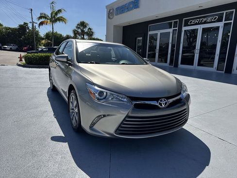 Used 2017 Toyota Camry FWD image 7