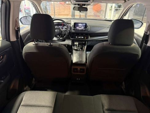 Used 2024 Nissan Rogue SV image 34