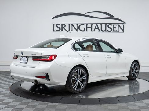 Used 2019 BMW 330i xDrive Sedan w/ Premium Package AWD/4WD image 5
