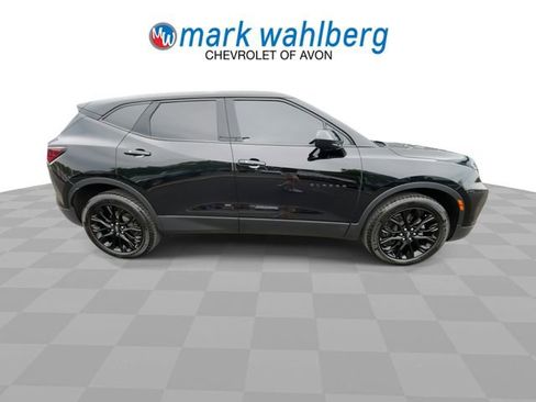Certified 2022 Chevrolet Blazer LT w/ LPO, Black Accent Package AWD/4WD image 9