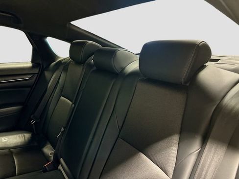Used 2018 Honda Accord Sport image 24