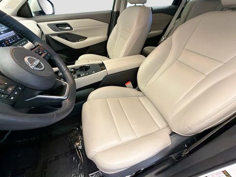 Used 2023 Nissan Rogue SL w/ SL Premium Package image 11