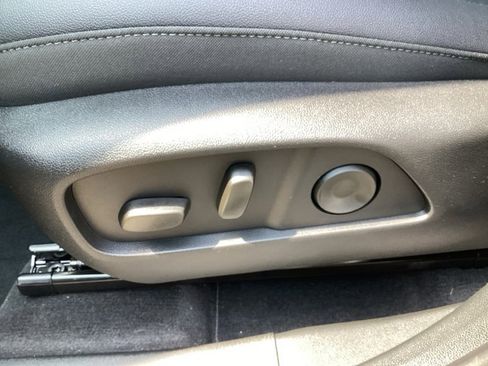 New 2026 Chevrolet Equinox LT w/ Convenience Package II image 24