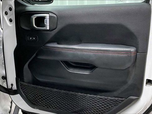 Used 2022 Jeep Wrangler Unlimited Rubicon w/ Xtreme Recon 35" Tire Package image 29