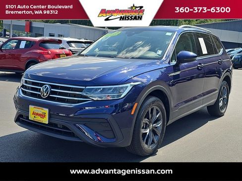 Used 2022 Volkswagen Tiguan SE image 1