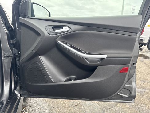 Used 2015 Ford Focus ST image 25